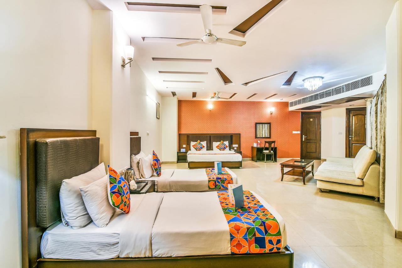 Hotel Alpine Tree New Delhi Ngoại thất bức ảnh