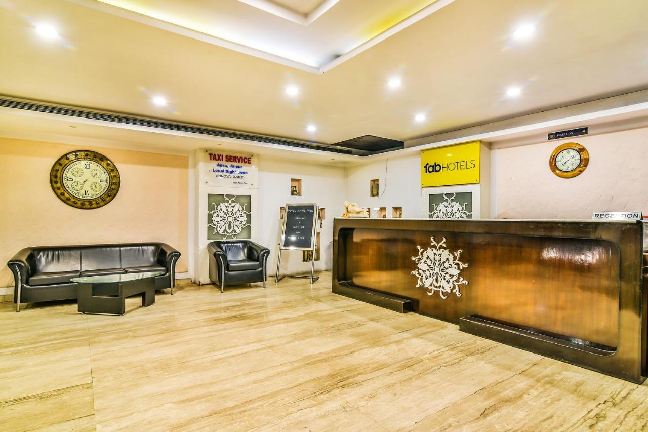 Hotel Alpine Tree New Delhi Ngoại thất bức ảnh