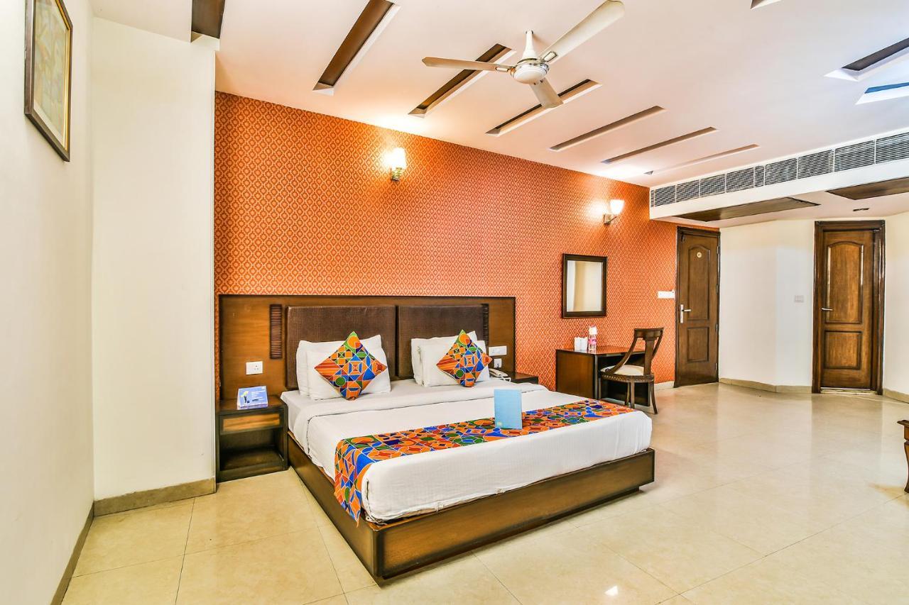 Hotel Alpine Tree New Delhi Ngoại thất bức ảnh