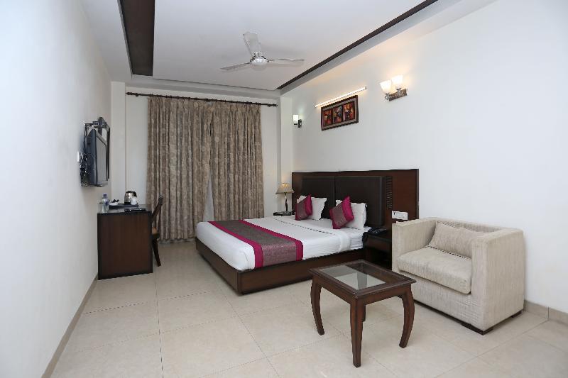 Hotel Alpine Tree New Delhi Ngoại thất bức ảnh